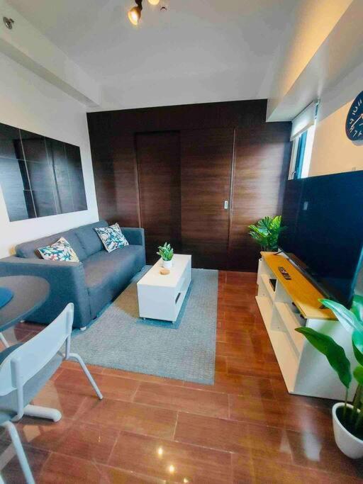 Air Residences Makati - Fully Furnished Condo With Skyline Views! マニラ市 エクステリア 写真