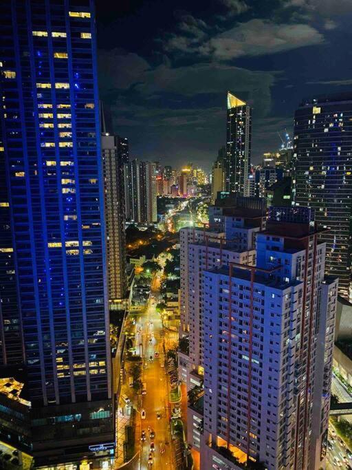 Air Residences Makati - Fully Furnished Condo With Skyline Views! マニラ市 エクステリア 写真