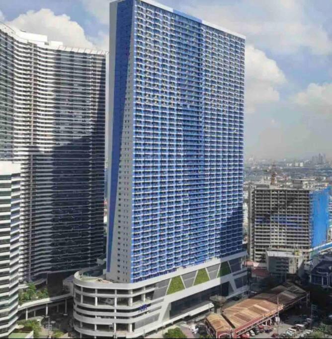 Air Residences Makati - Fully Furnished Condo With Skyline Views! マニラ市 エクステリア 写真