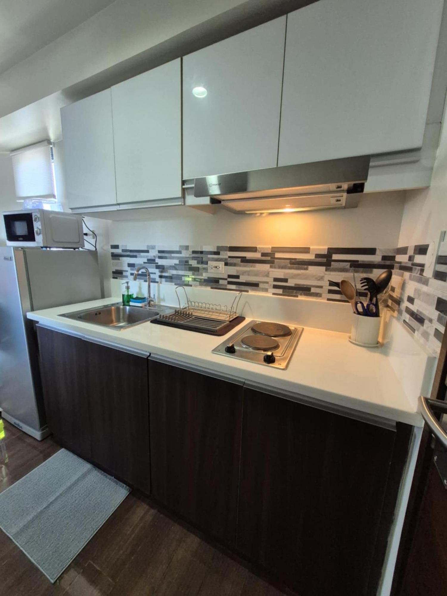 Air Residences Makati - Fully Furnished Condo With Skyline Views! マニラ市 エクステリア 写真